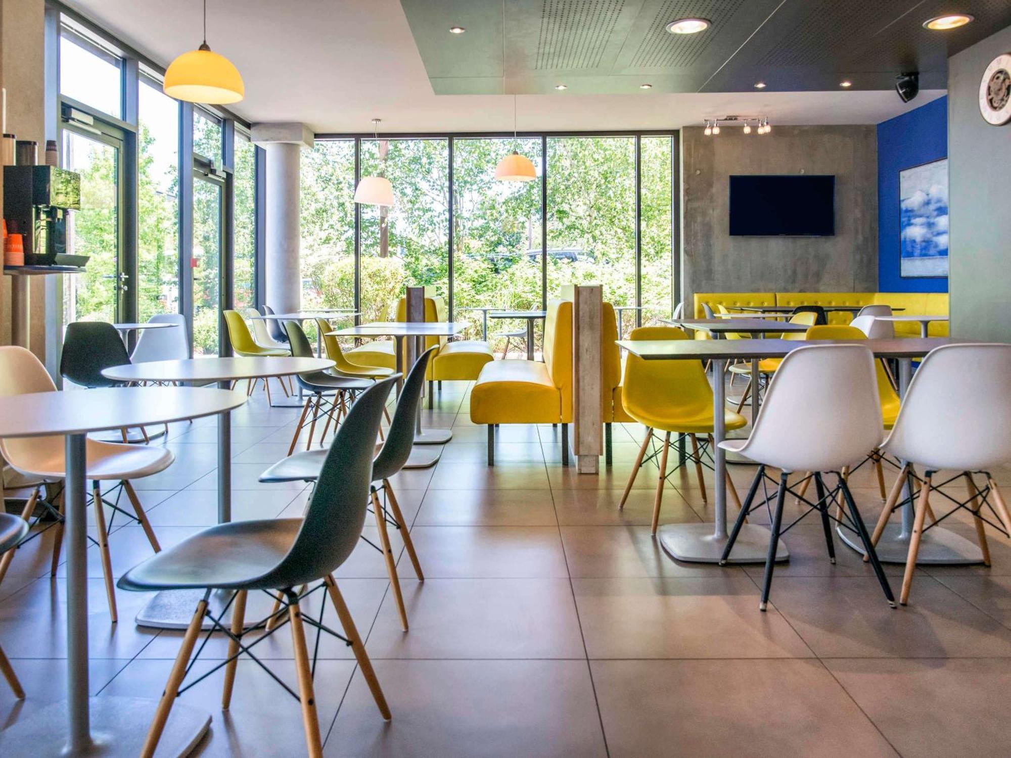 Ibis Budget Archamps Porte De Geneve Exteriér fotografie