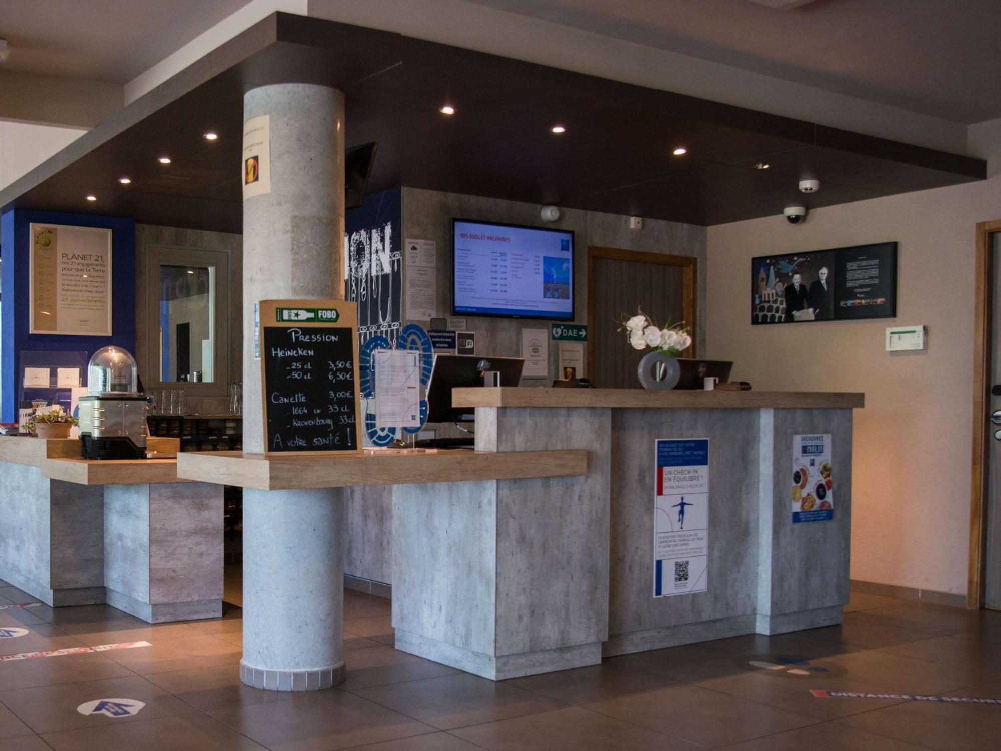 Ibis Budget Archamps Porte De Geneve Exteriér fotografie